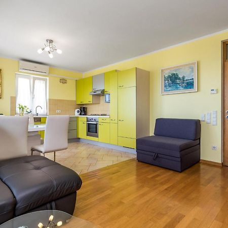 Stunning Apartment In Volosko With House Sea View Екстериор снимка